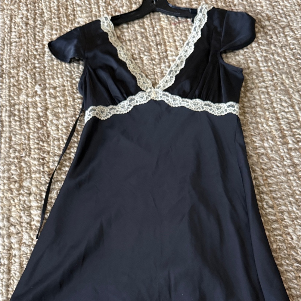 Bailey rose Black Lace-Trim Satin Chemise - Women's Intimates